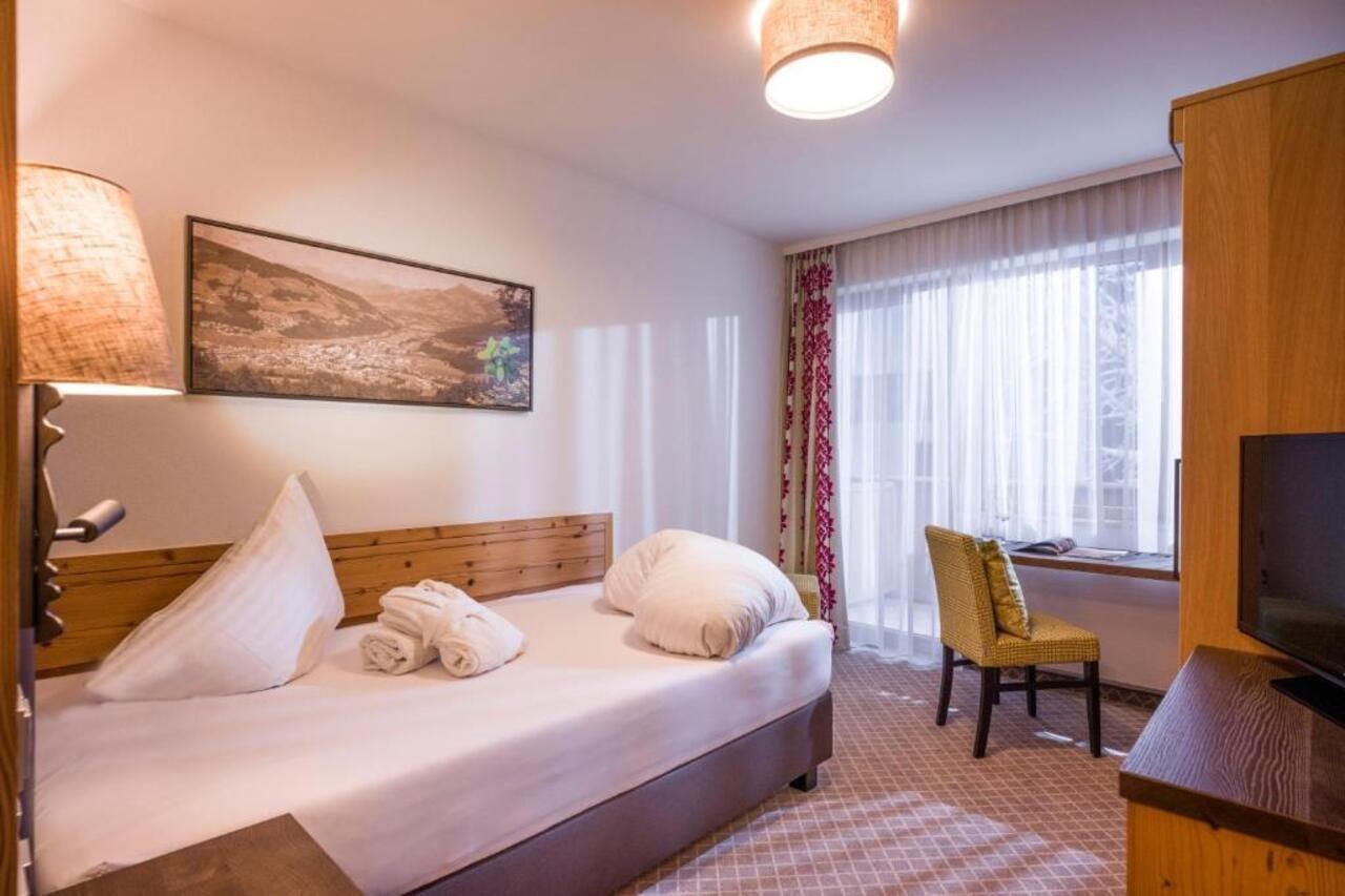 Alpen Glueck Hotel Kirchberger Hof 티롤 키르흐베르크 외부 사진