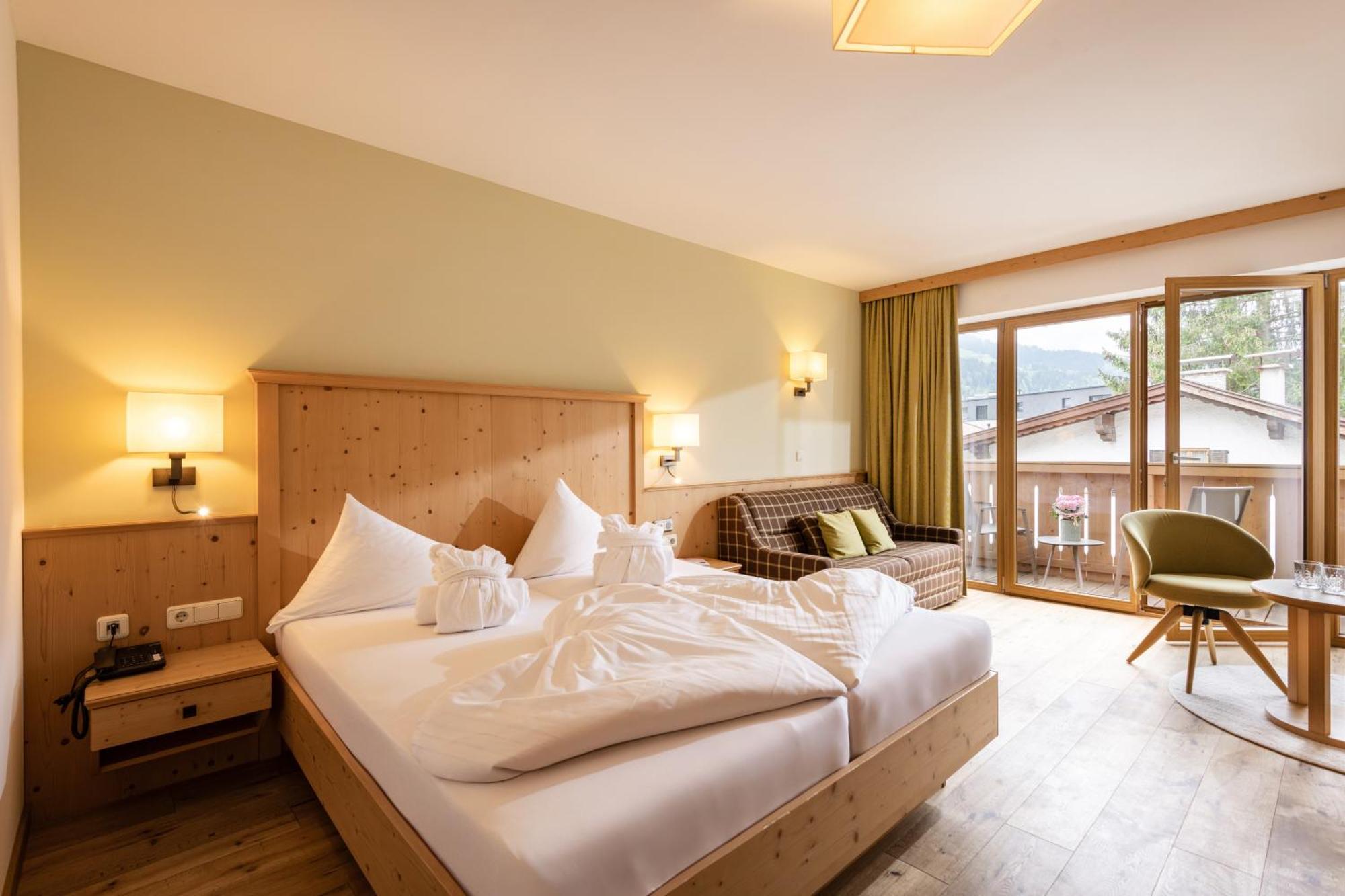 Alpen Glueck Hotel Kirchberger Hof 티롤 키르흐베르크 외부 사진