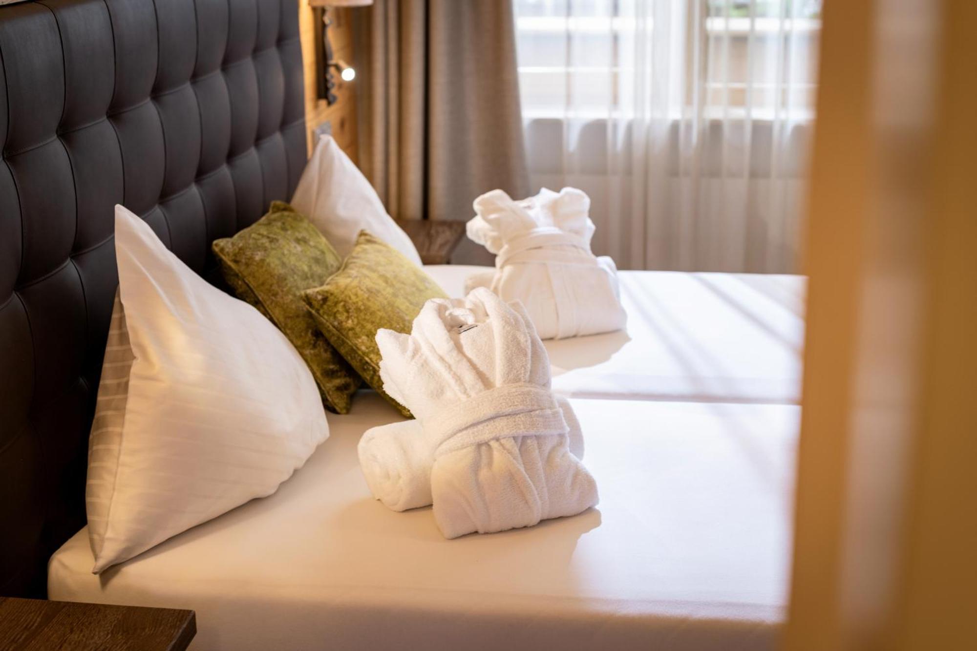 Alpen Glueck Hotel Kirchberger Hof 티롤 키르흐베르크 외부 사진